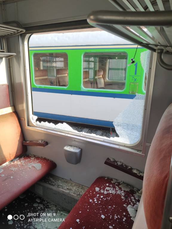 Vandalizzati i treni della Verbano Express