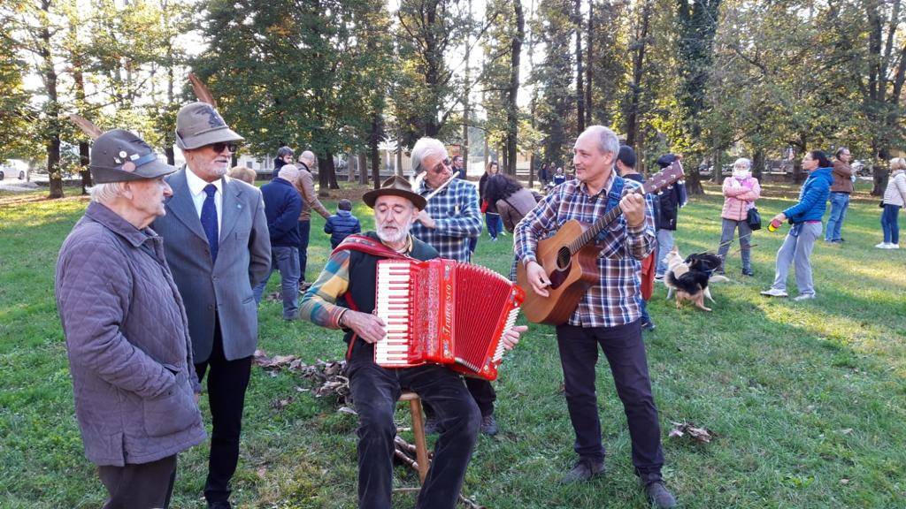 Castagnata al parco Robinson di Legnano 