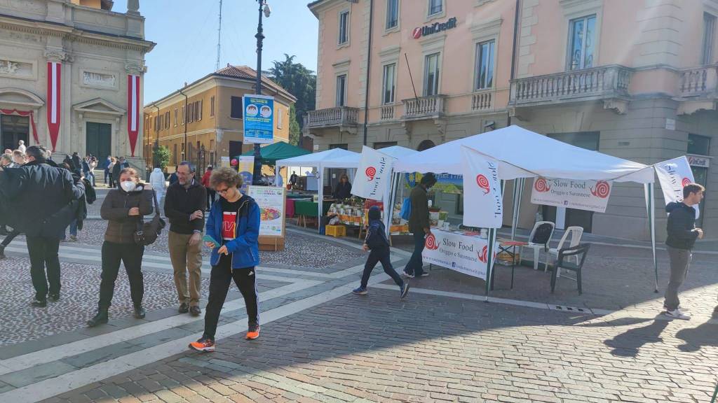 Evento "Le mani nel piatto" a Saronno