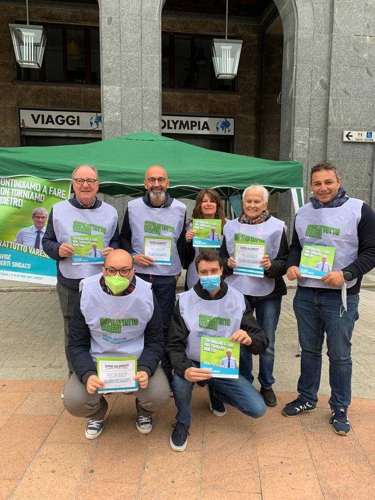 I volontari di Galimberti in piazza a Varese