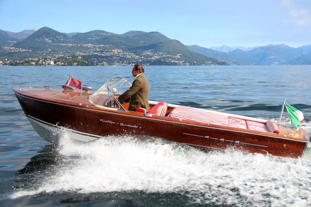 Il motoscafo Posillipo Bermuda sul Lago Maggiore