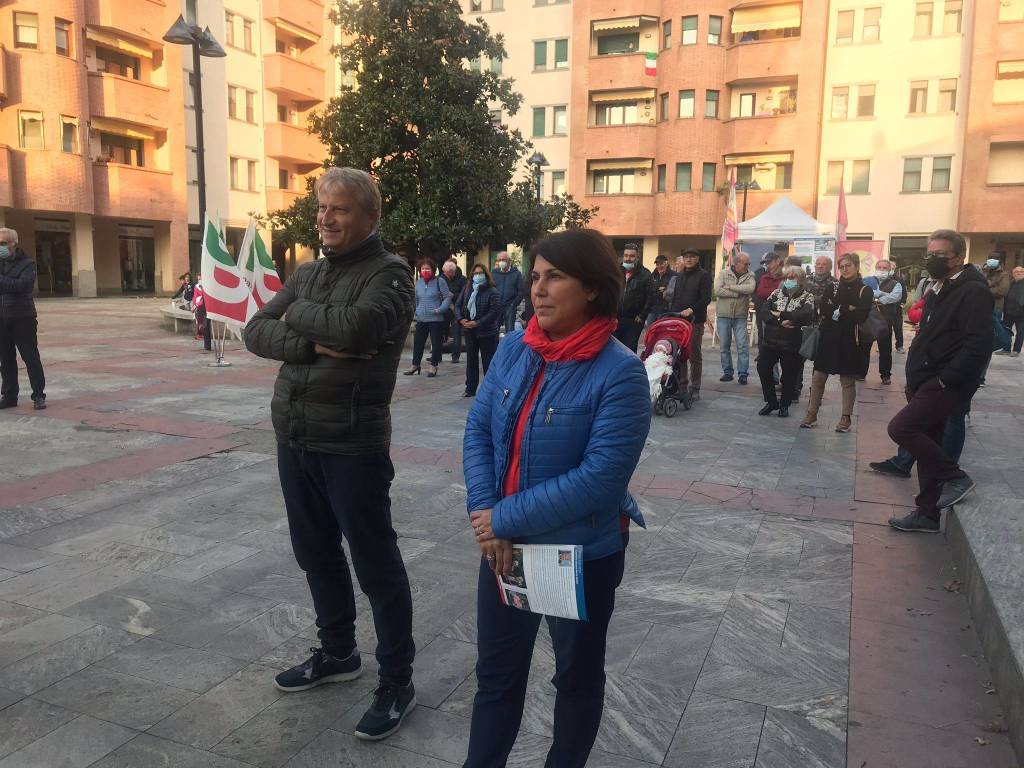 L'ultima serata di campagna elettorale a Caronno Pertusella