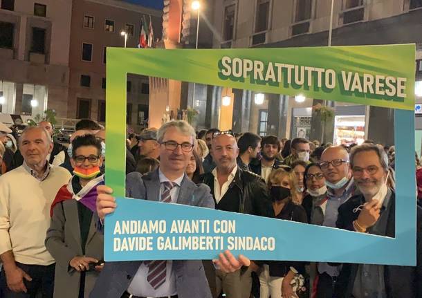 La lunga festa a Varese per le chiusure della campagna elettorale