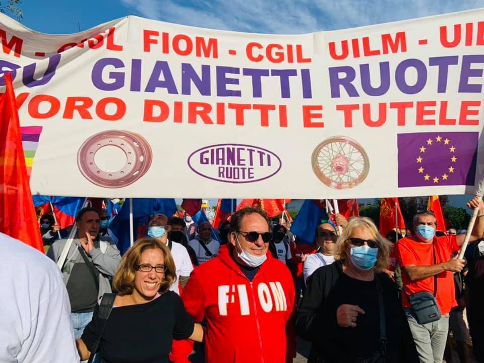 Lavoratori della Gianetti Ruote in corteo a Carpenedolo