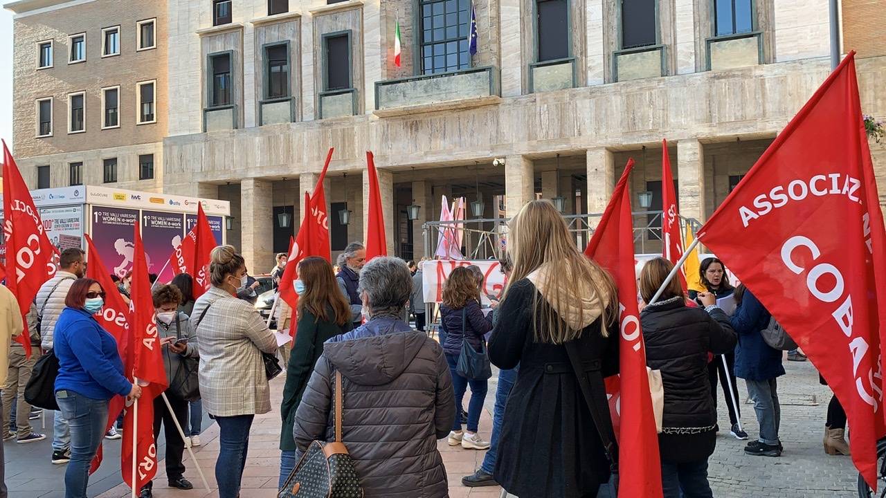 Manifestazione Cobas a Varese