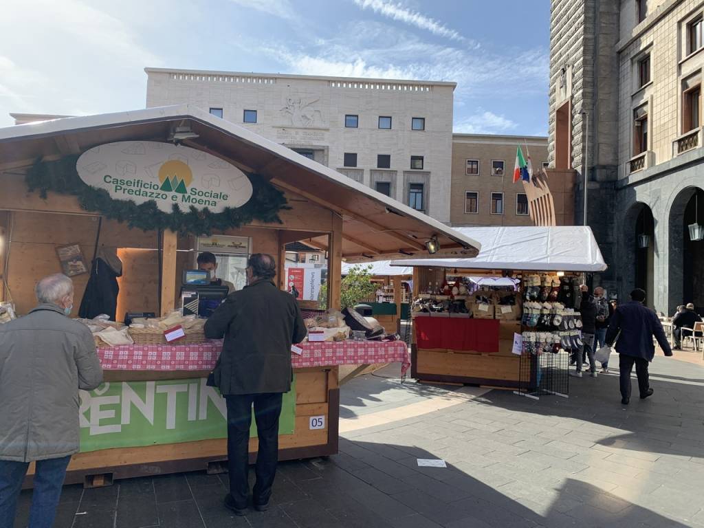 Un weekend trentino in piazza Monte Grappa