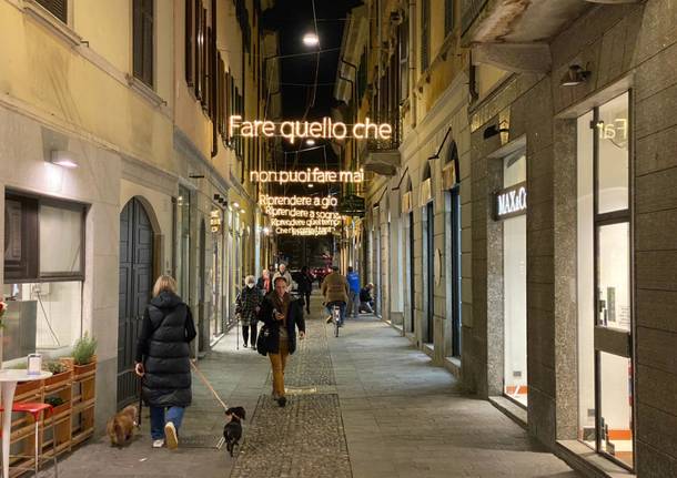 “A Natale puoi…”: Via san Martino a Varese è già illuminata