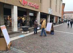 A Saronno Società della Cura in piazza contro la riforma della sanità 