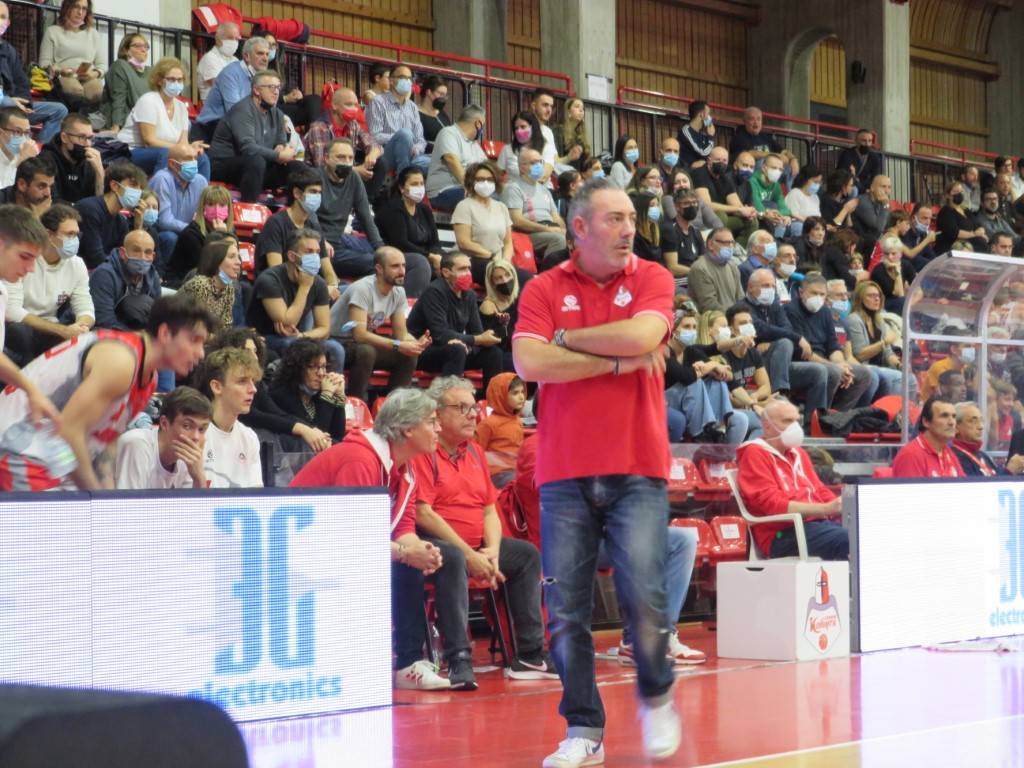 Basket: Legnano-Piombino