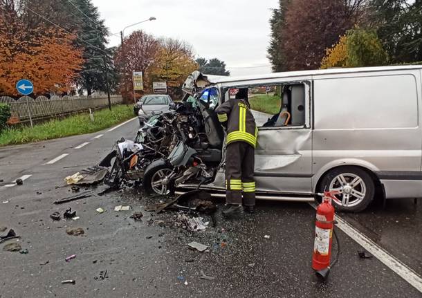 Incidente a Bregnano, cinque feriti