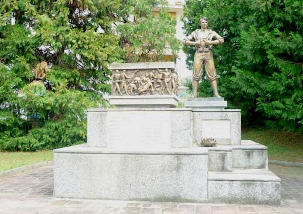 Castiglione Olona monumento ai caduti via castiglioni