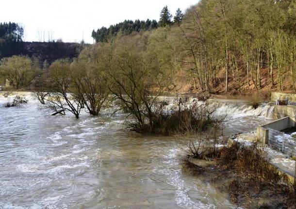 fiume in piena, foto di regione piemonte