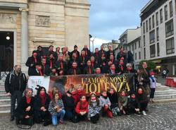 flash mob 25 novembre gallarate associazione penta