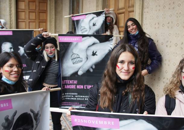 Gli studenti del Riva protagonisti di una campagna contro la violenza di genere