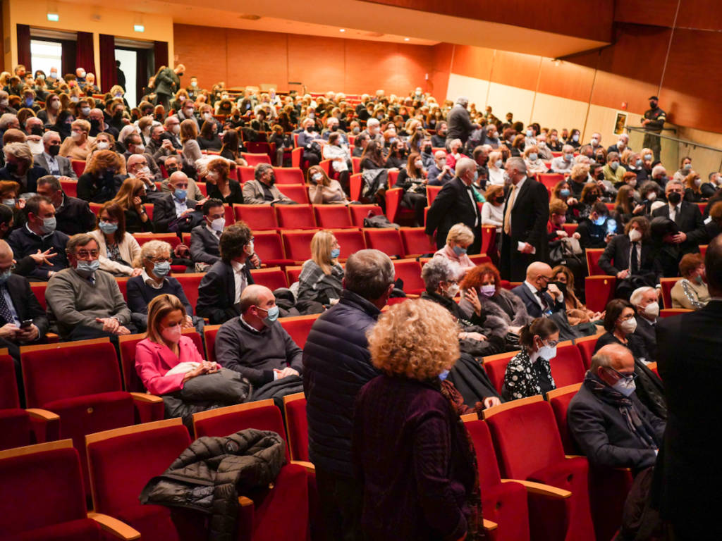 gran galà commercio gallarate sgarbi