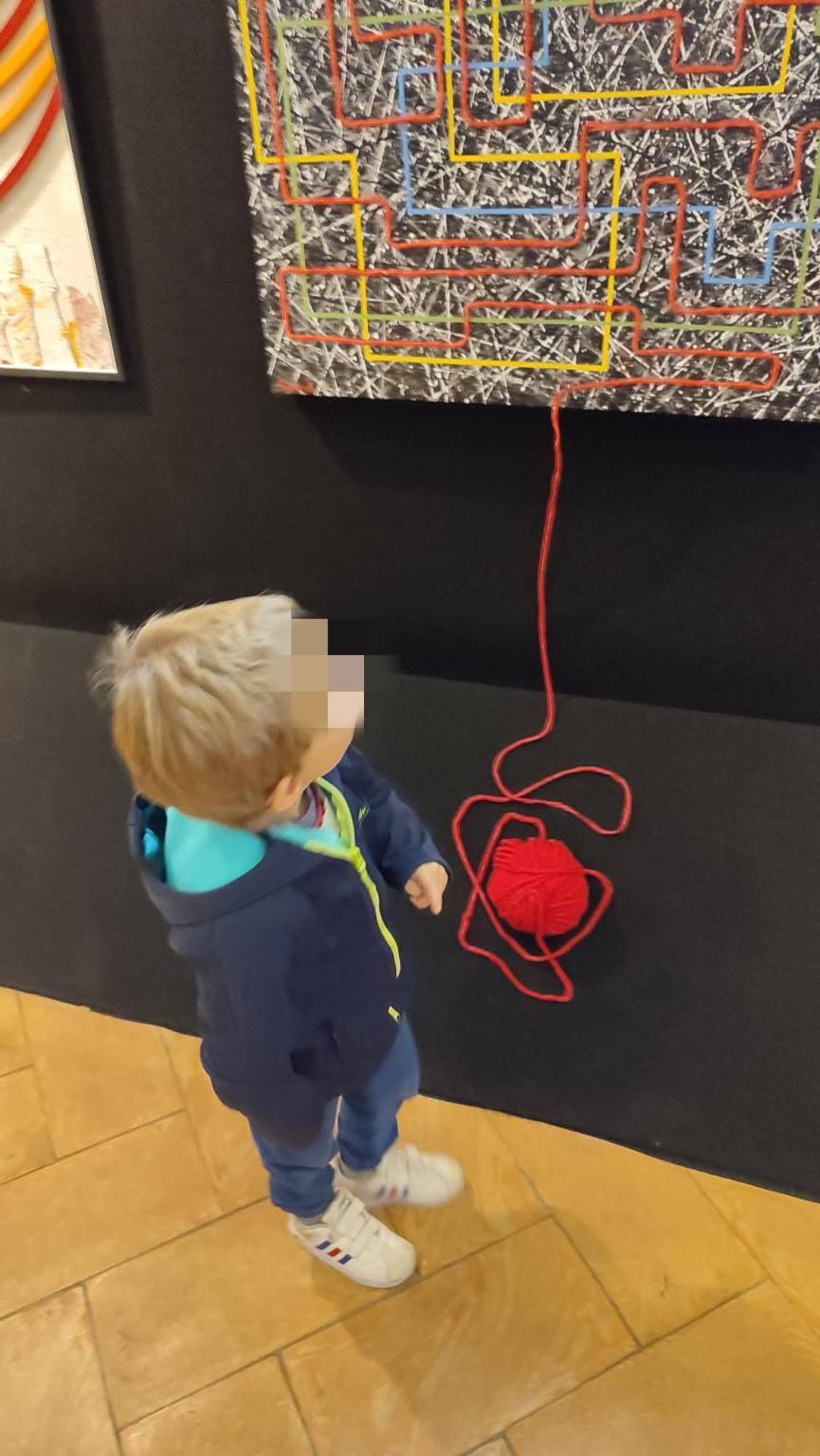 I bambini dell'asilo Ponti e i labirinti in sala Veratti