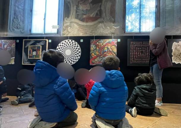 I bambini dell'asilo Ponti e i labirinti in sala Veratti