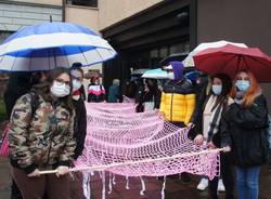 "Il 25 novembre è ogni giorno". A Saronno studenti in corteo contro la violenza di genere