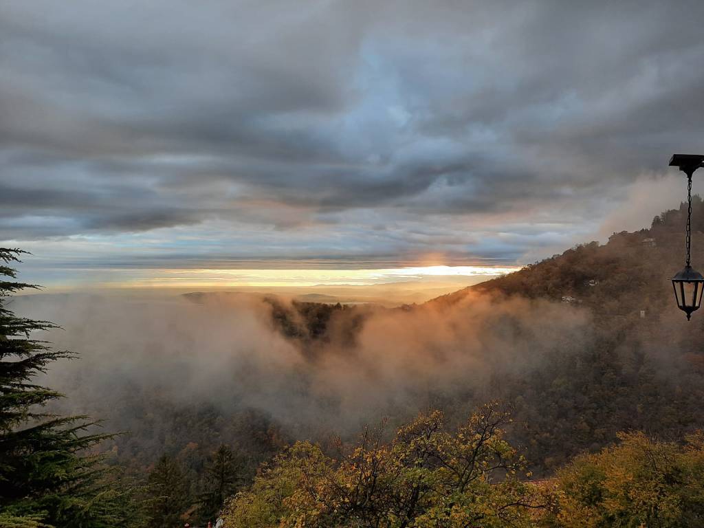 Il magico tramonto al sacro Monte