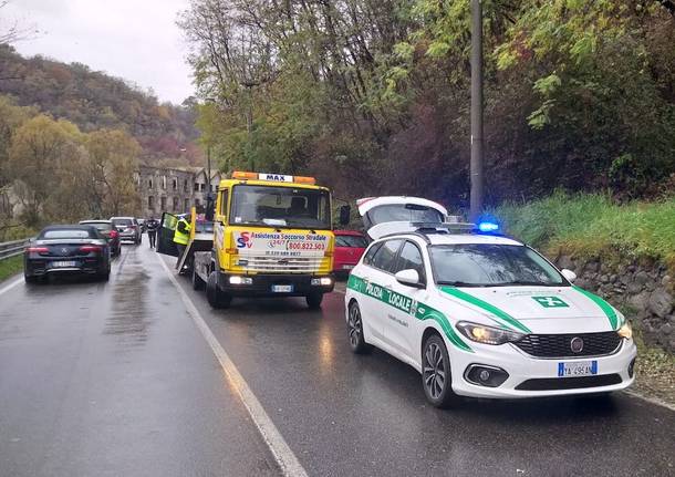 incidente folla malnate polizia locale