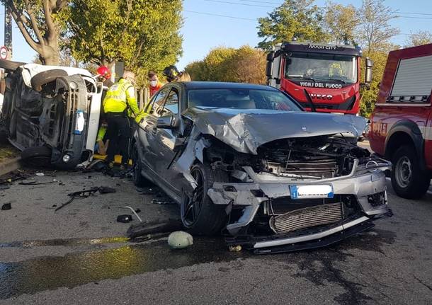 incidente via per cassano