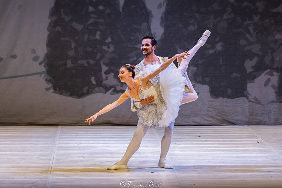 Lo Schiaccianoci nelle foto di Franco Aresi