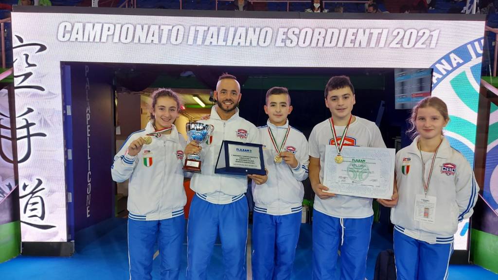 Orgoglio Cao: campioni d'Italia karate esordienti