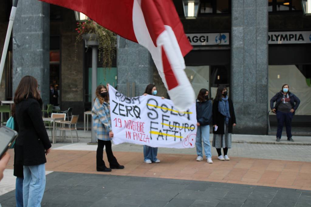protesta Varese