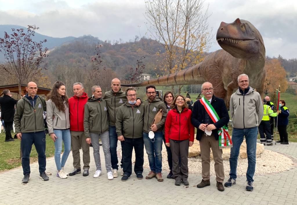 Saltrio, inaugurazione del parco Mamo e del Saltriosauro