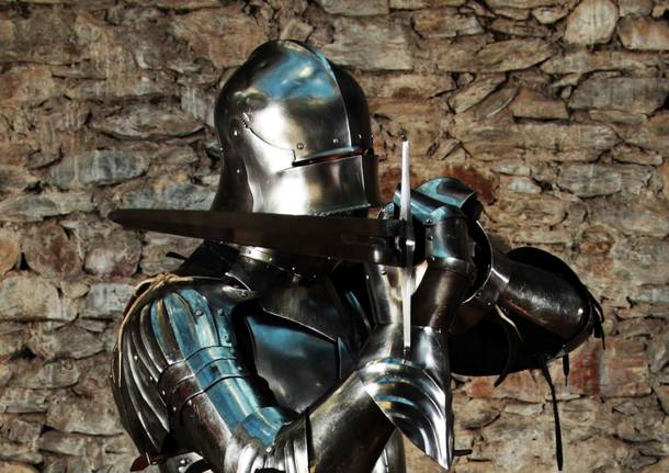 scherma medievale armatura cavaliere