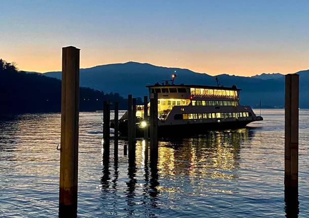 traghetto Laveno navigazione laghi - foto di Nadia Rossi