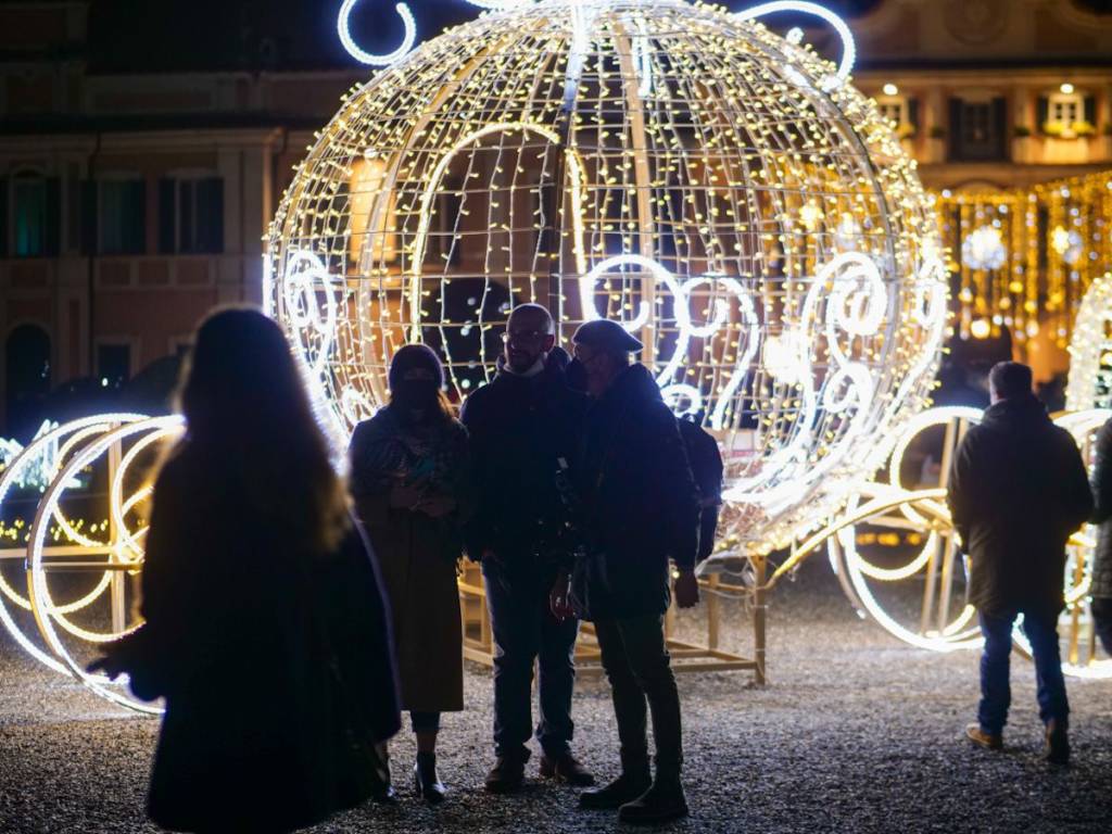 Varese - Si accendono le luci di Natale