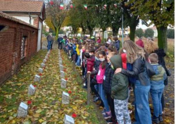 Villa Cortese: piccoli delle elementari in visita ai monumenti di Villa Cortese