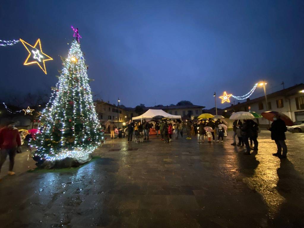 Accensione dell'albero di Natale a San Giorgio su Legnano