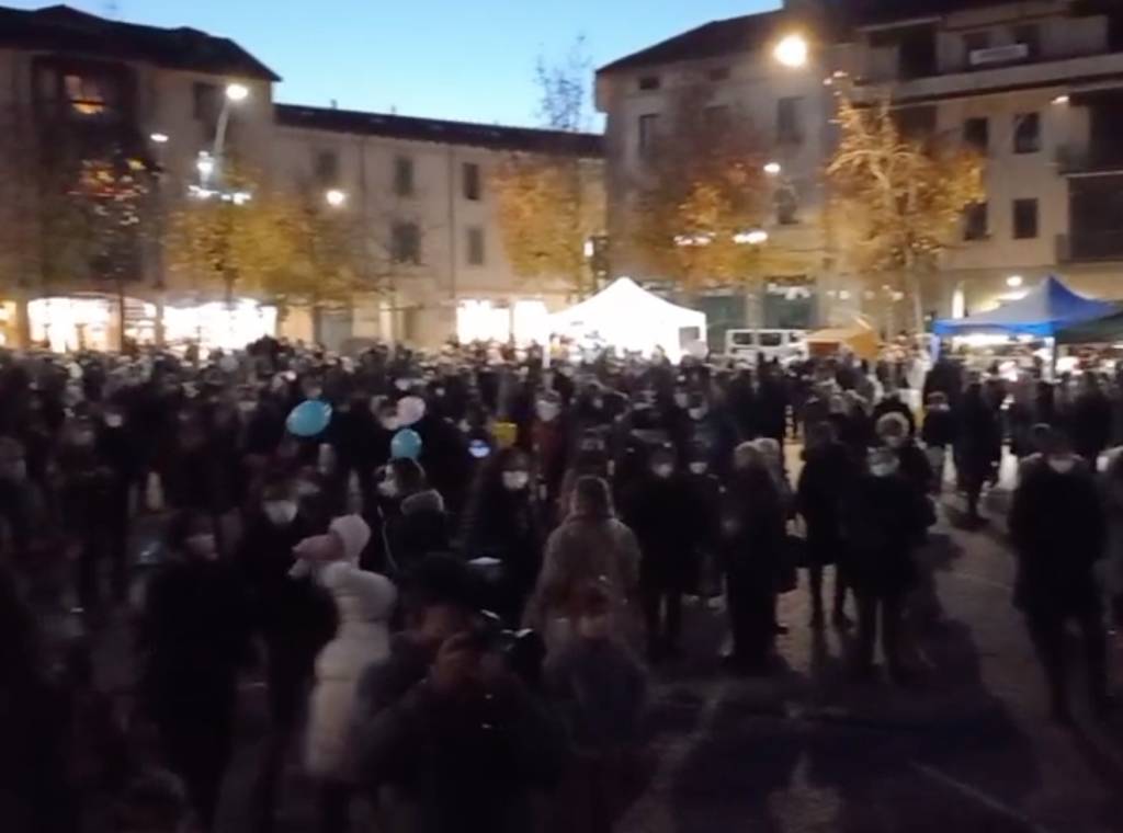 accensione delle luci a parabiago