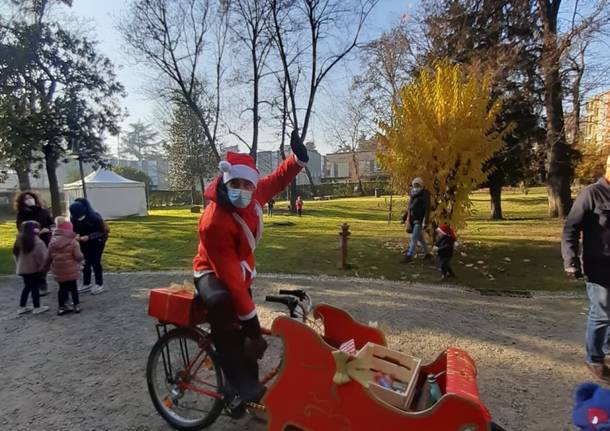 Babbo Natale arriva in cargo-bike a Legnano e promuove l’uso della bicicletta