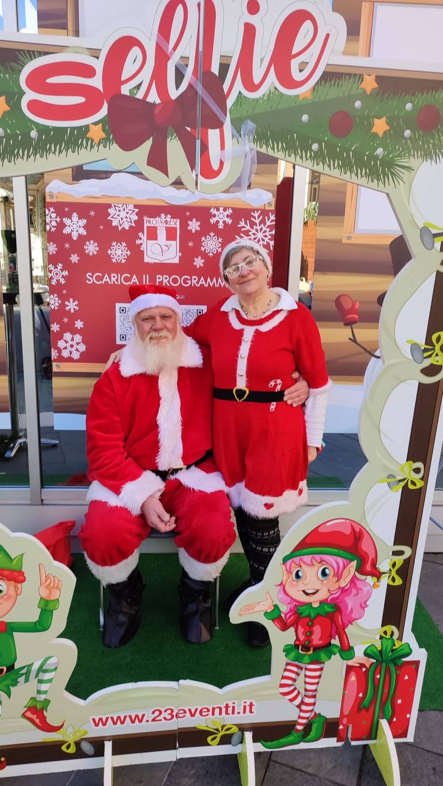 babbo natale Varese piazza monte grappa