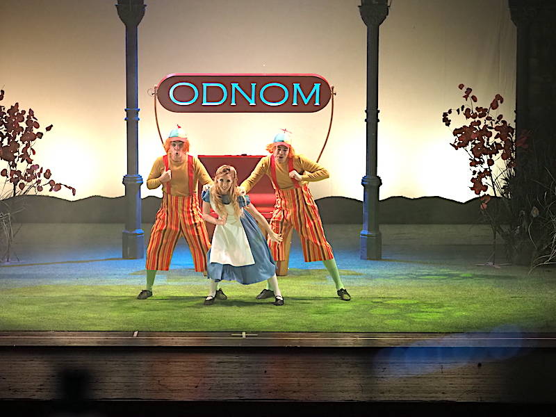 Alice nel paese delle meraviglie al teatro di Varese