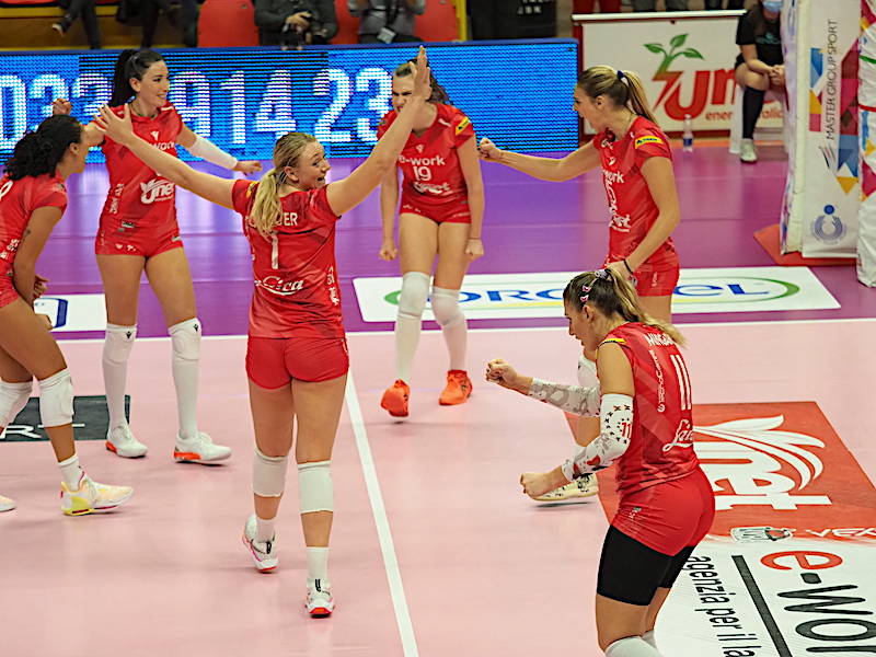 Uyba vince 3 -0 contro Roma