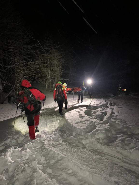 Il salvataggio di tre escursionisti sotto la neve a Baceno
