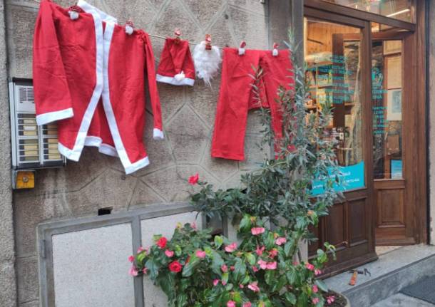 Casetta Babbo Natale Sesto Calende