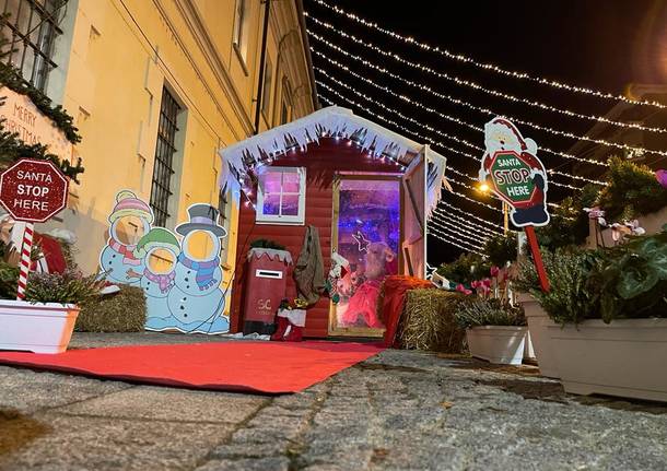 Casetta Babbo Natale Sesto Calende