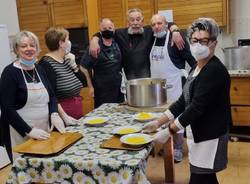 Festa al centro anziani di Azzate