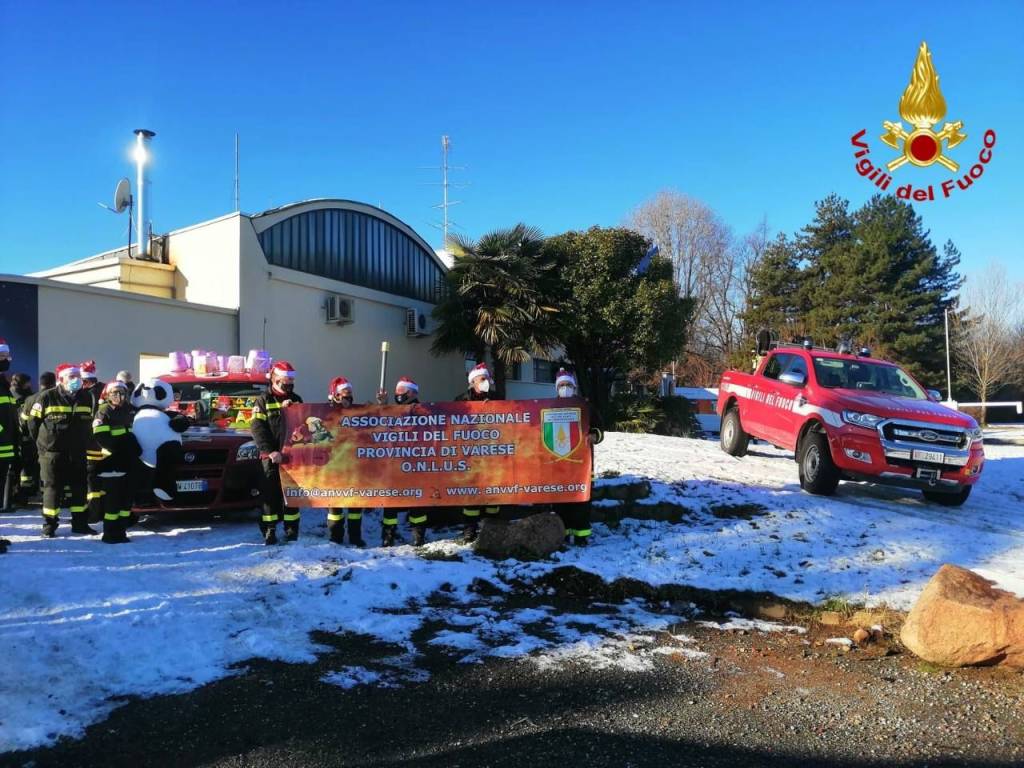 Inaugurano il murales nella sede dei Vigili del fuoco