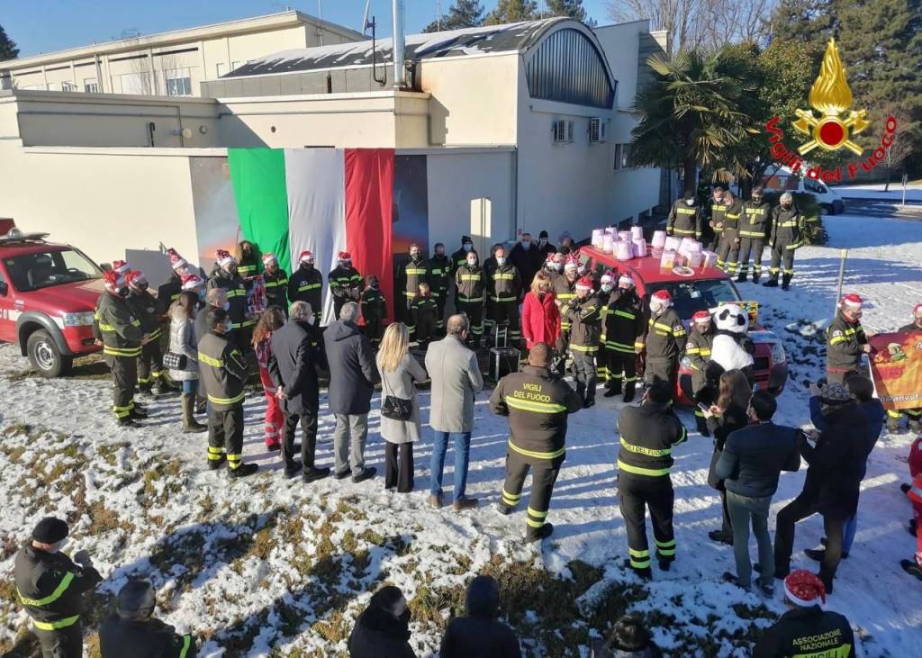 Inaugurano il murales nella sede dei Vigili del fuoco