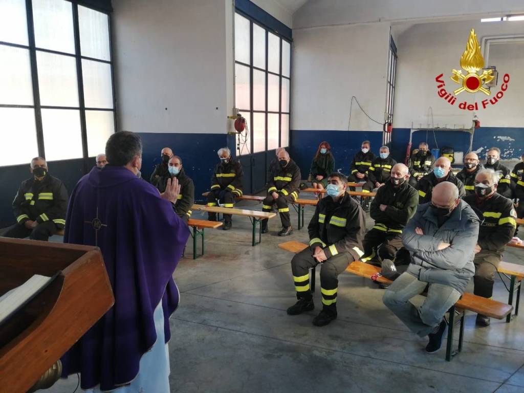 Inaugurano il murales nella sede dei Vigili del fuoco