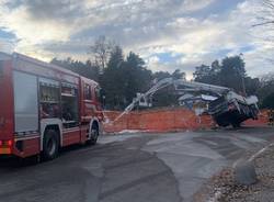 Incidente mortale sul lavoro a Bodio Lomnago