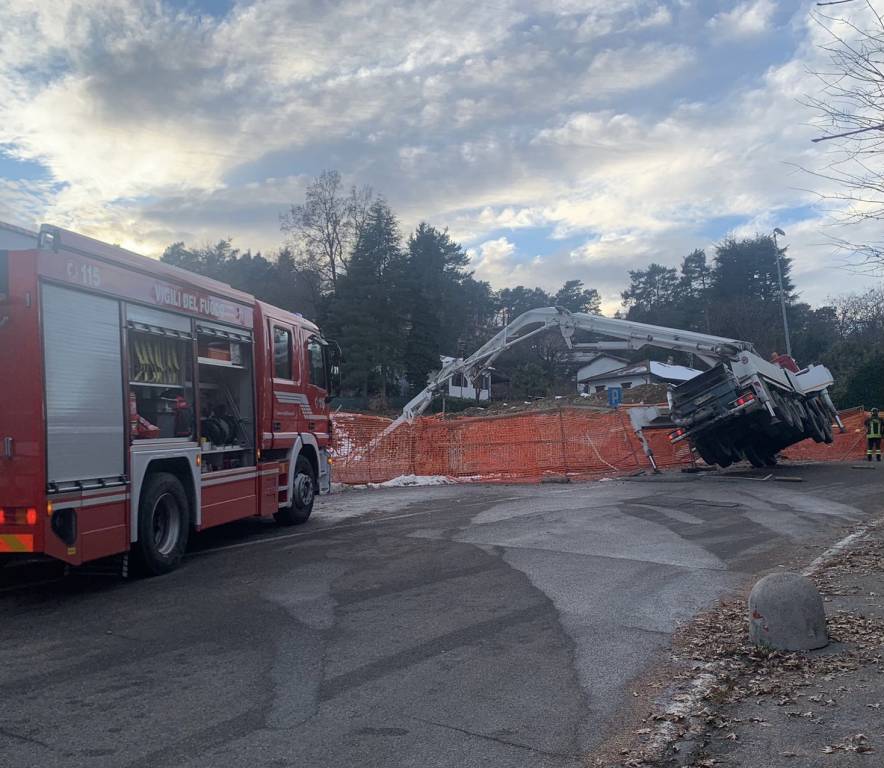 Incidente mortale sul lavoro a Bodio Lomnago