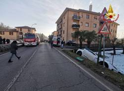 Incidente tre auto induno olona