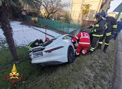 Incidente tre auto induno olona